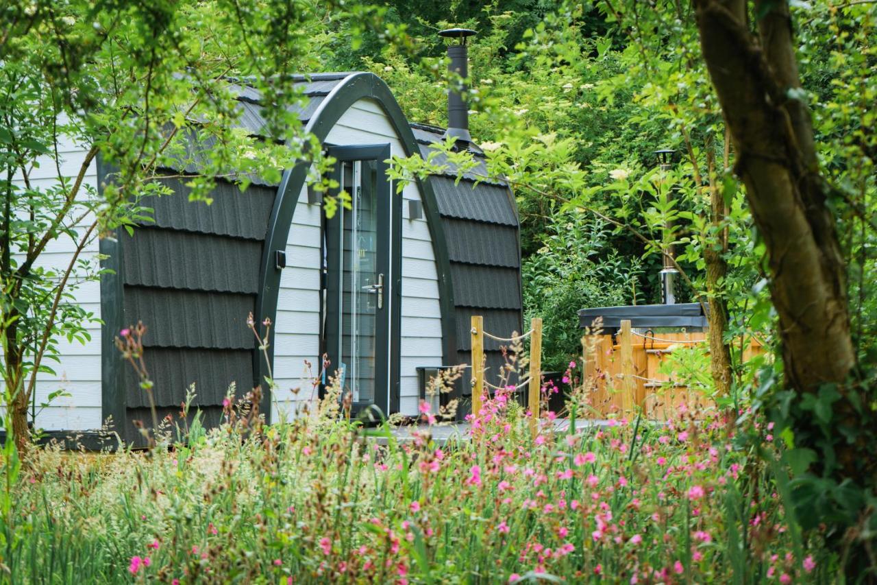 Villa Emlyn'S Coppice - Luxury Woodland Glamping Holywell  Esterno foto