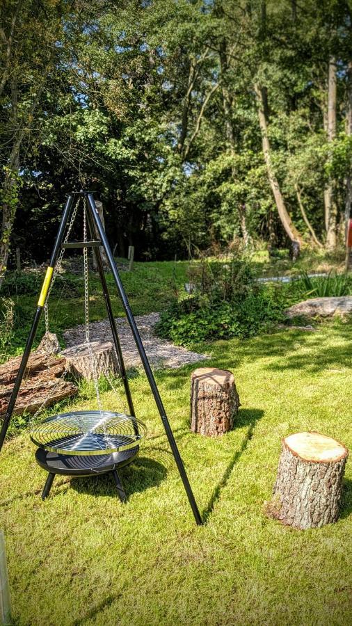 Villa Emlyn'S Coppice - Luxury Woodland Glamping Holywell  Esterno foto