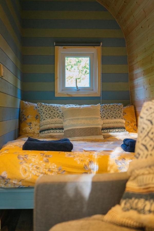 Villa Emlyn'S Coppice - Luxury Woodland Glamping Holywell  Esterno foto