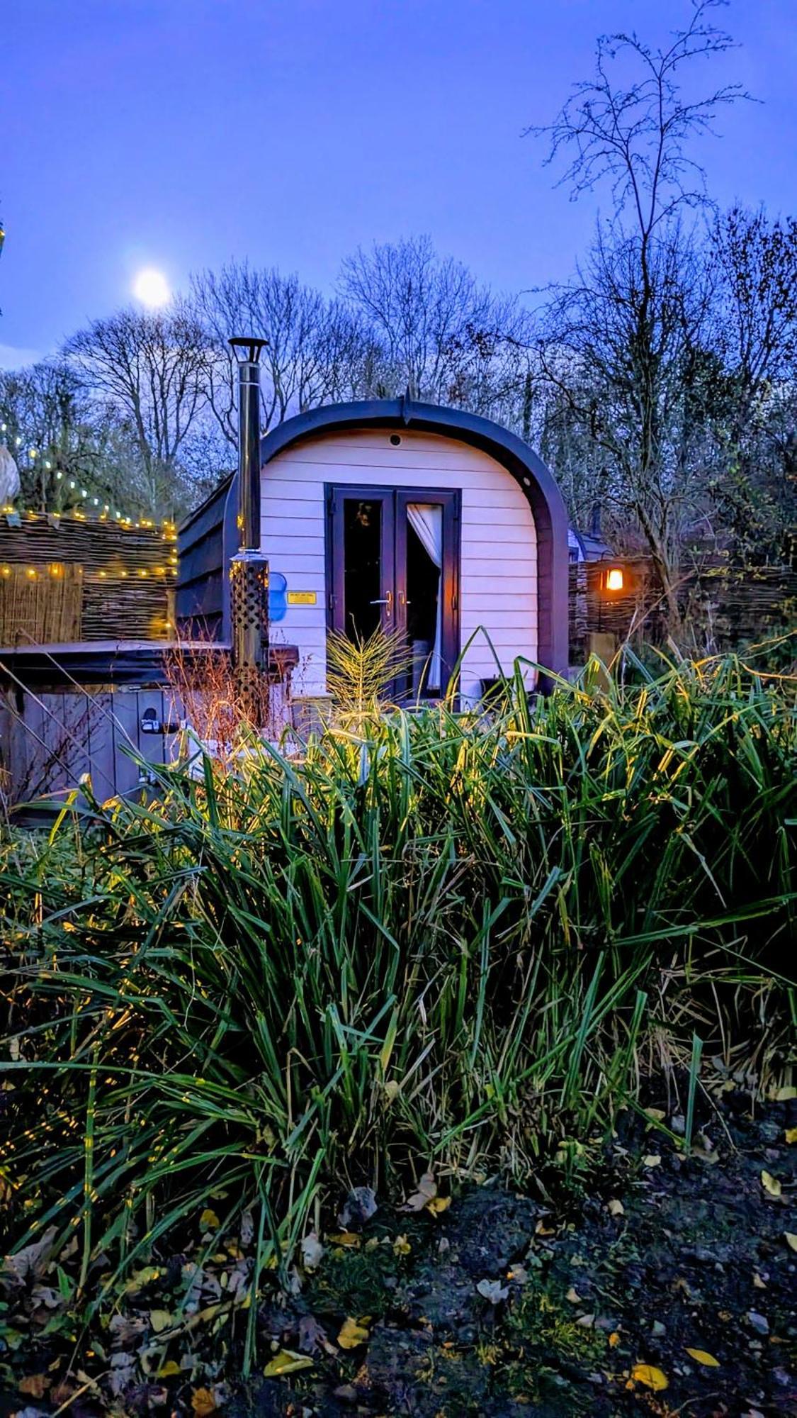 Villa Emlyn'S Coppice - Luxury Woodland Glamping Holywell  Esterno foto