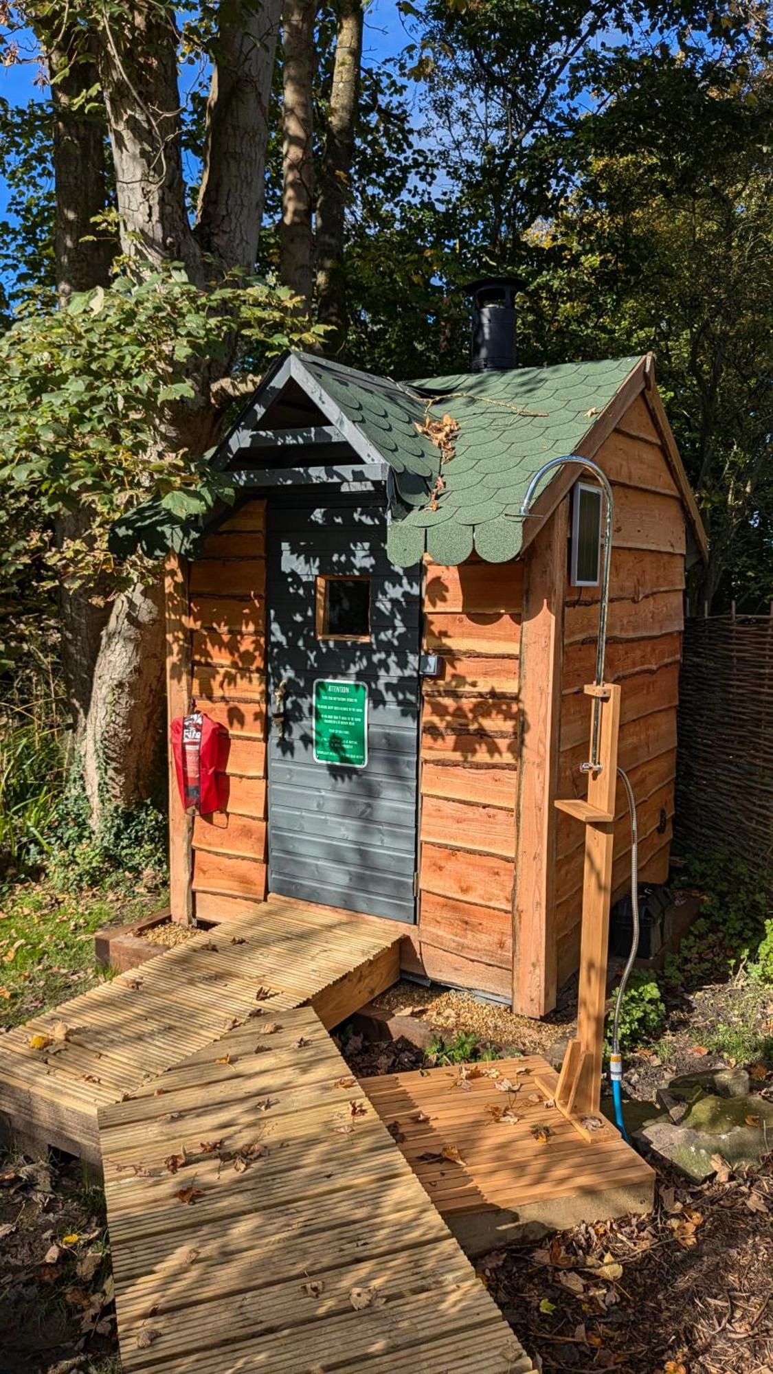 Villa Emlyn'S Coppice - Luxury Woodland Glamping Holywell  Esterno foto