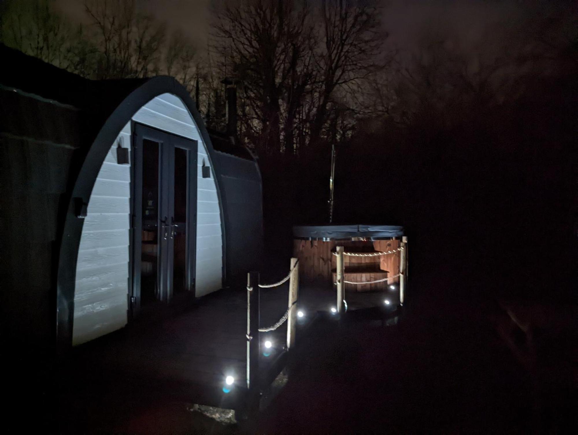 Villa Emlyn'S Coppice - Luxury Woodland Glamping Holywell  Esterno foto